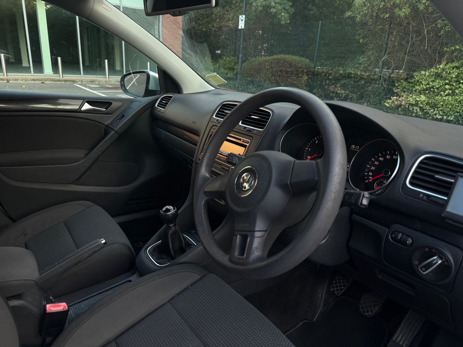 Volkswagen Golf 2.0 TDI SE Hatchback 5dr Diesel Manual Euro 5 (110 ps) — photo 19 of 32