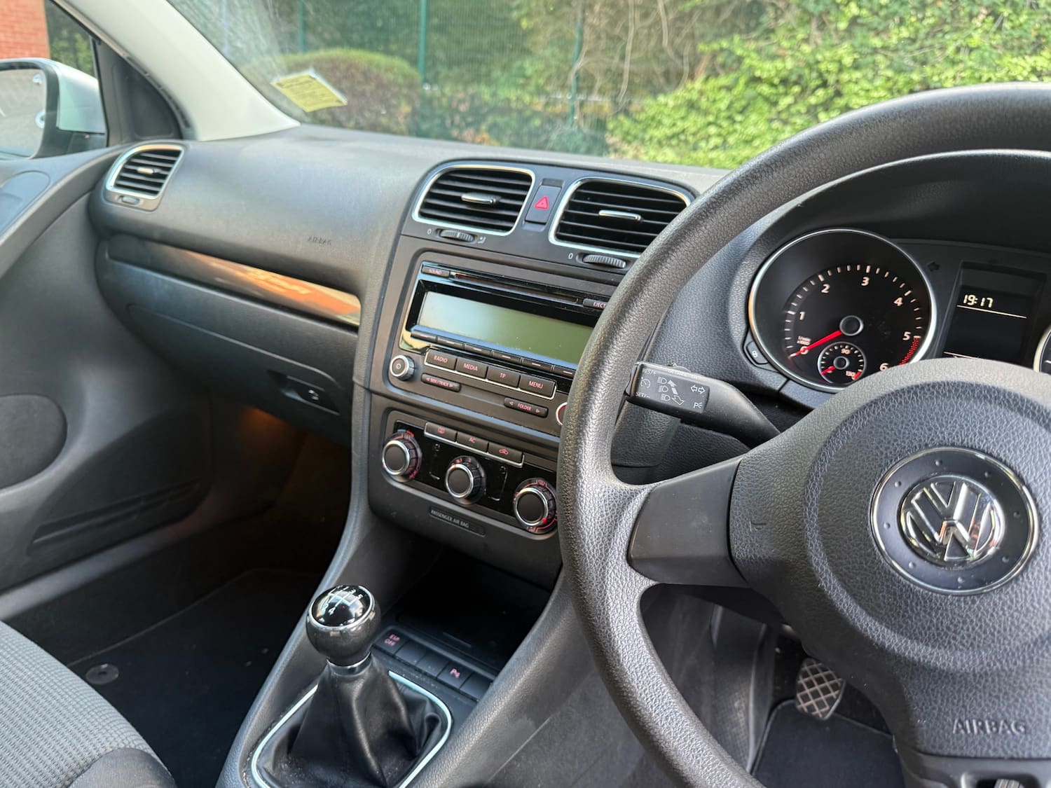 Volkswagen Golf 2.0 TDI SE Hatchback 5dr Diesel Manual Euro 5 (110 ps) — photo 21 of 32