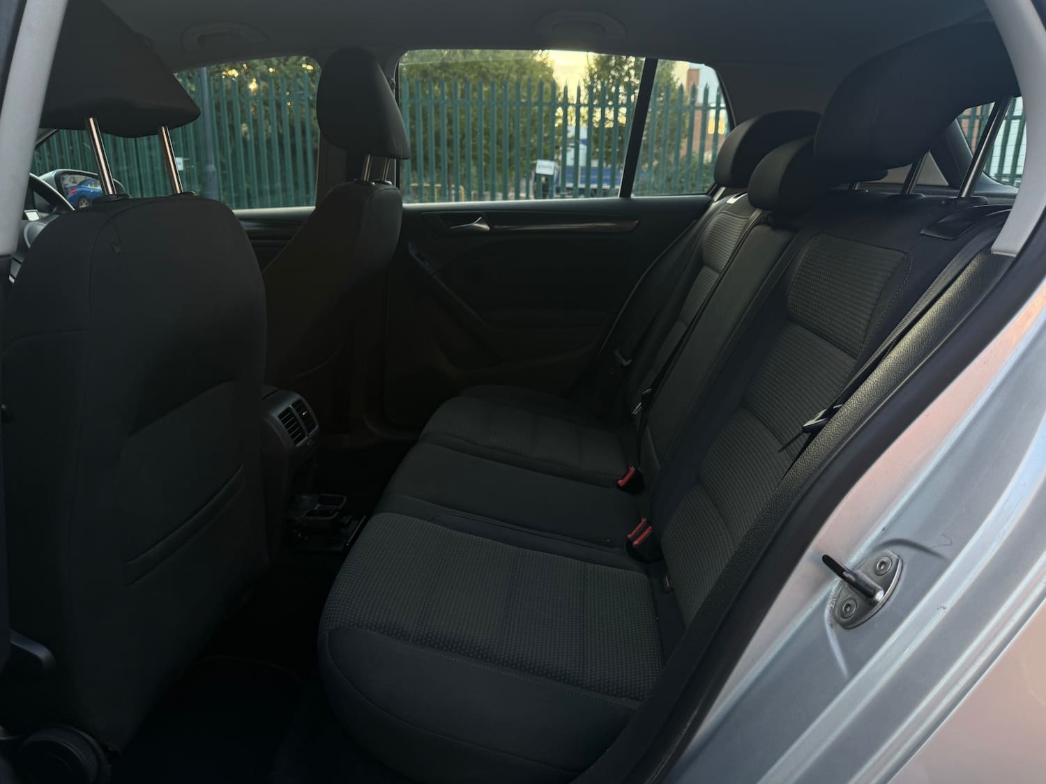 Volkswagen Golf 2.0 TDI SE Hatchback 5dr Diesel Manual Euro 5 (110 ps) — photo 29 of 32