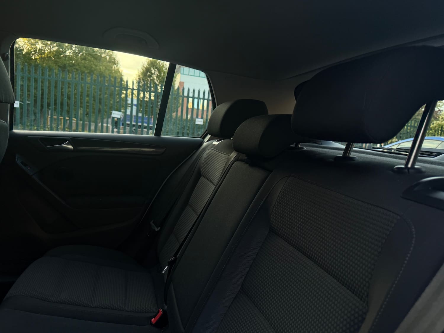 Volkswagen Golf 2.0 TDI SE Hatchback 5dr Diesel Manual Euro 5 (110 ps) — photo 31 of 32