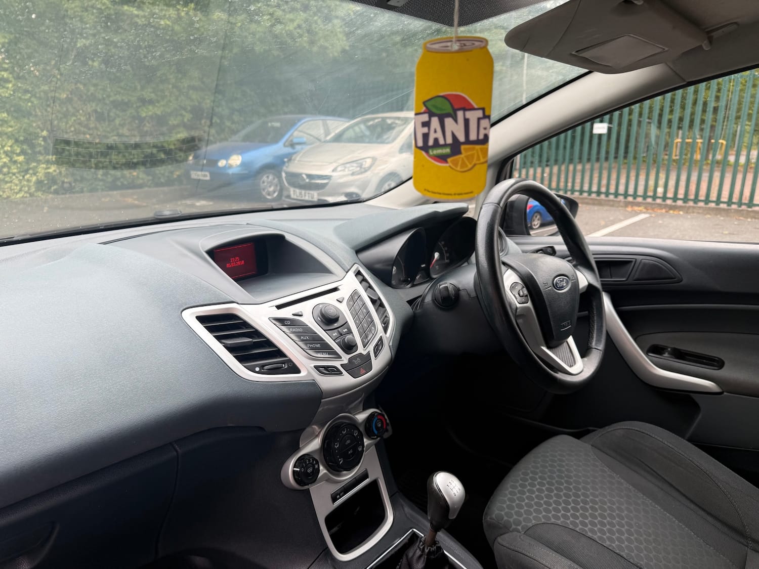 Ford Fiesta 1.6 Zetec S Hatchback 3dr Petrol Manual (139 g/km, 118 bhp) — photo 13 of 22