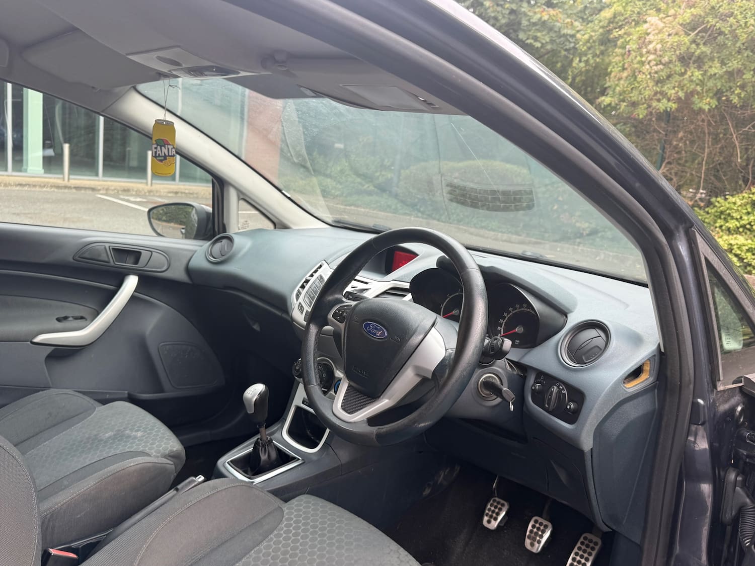 Ford Fiesta 1.6 Zetec S Hatchback 3dr Petrol Manual (139 g/km, 118 bhp) — photo 15 of 22