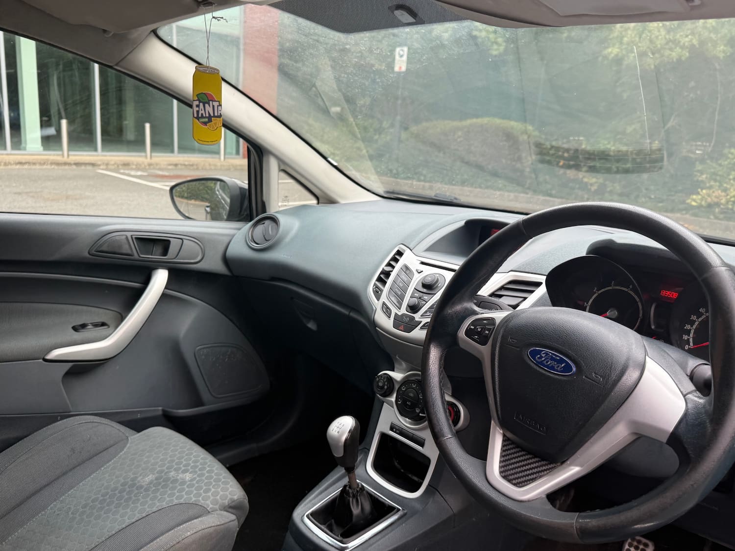 Ford Fiesta 1.6 Zetec S Hatchback 3dr Petrol Manual (139 g/km, 118 bhp) — photo 16 of 22