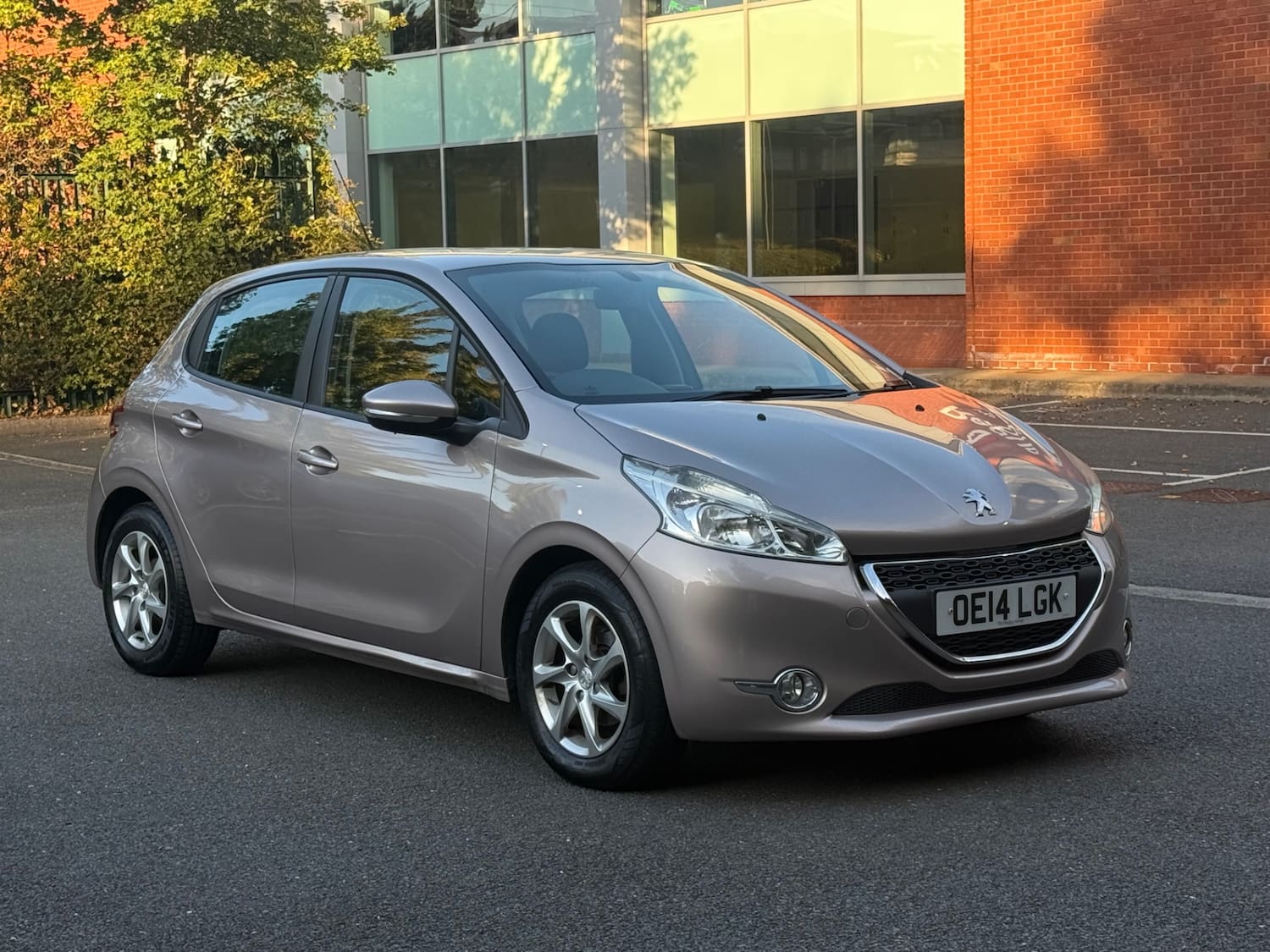 2014 Peugeot 208 1.2 VTi Active Hatchback 5dr Petrol Manual Euro 5 (82 ps)