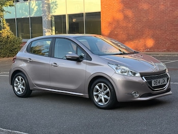 Used Peugeot 208 2014 for sale - 79616911: Photo