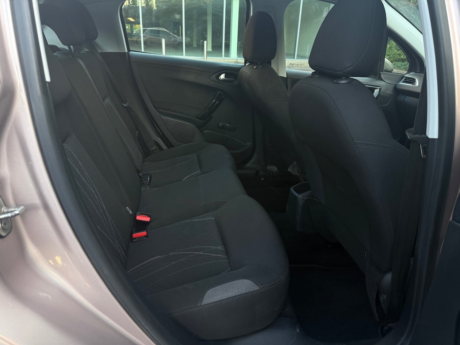 Peugeot 208 1.2 VTi Active Hatchback 5dr Petrol Manual Euro 5 (82 ps) — photo 33 of 39