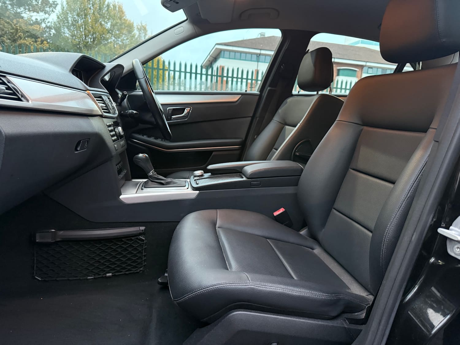Mercedes-Benz E Class 2.1 E220 CDI BlueEfficiency SE Saloon 4dr Diesel Tiptronic Euro 5 (170 ps) — photo 14 of 53