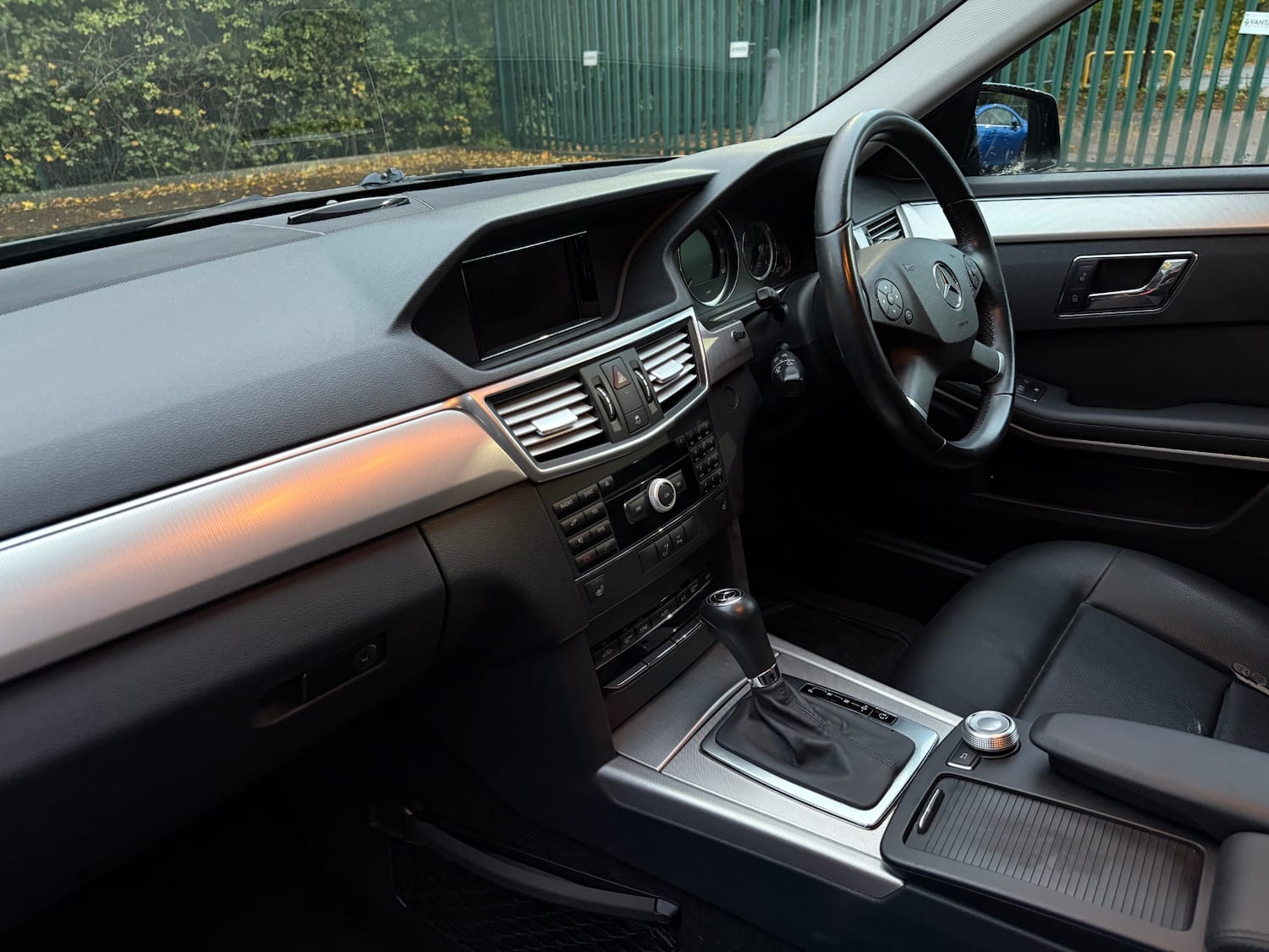 Mercedes-Benz E Class 2.1 E220 CDI BlueEfficiency SE Saloon 4dr Diesel Tiptronic Euro 5 (170 ps) — photo 17 of 53