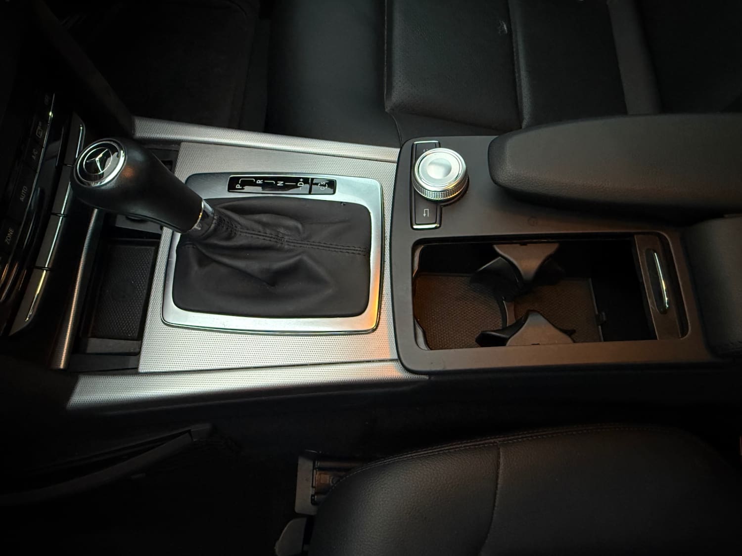 Mercedes-Benz E Class 2.1 E220 CDI BlueEfficiency SE Saloon 4dr Diesel Tiptronic Euro 5 (170 ps) — photo 20 of 53