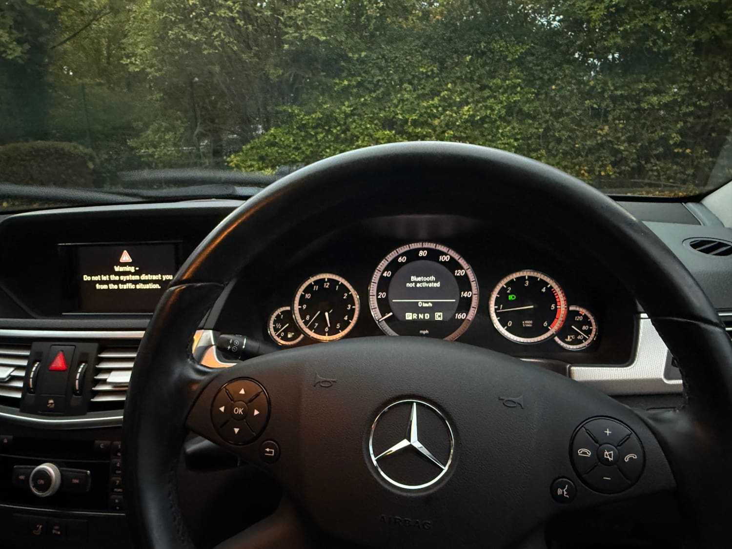 Mercedes-Benz E Class 2.1 E220 CDI BlueEfficiency SE Saloon 4dr Diesel Tiptronic Euro 5 (170 ps) — photo 30 of 53