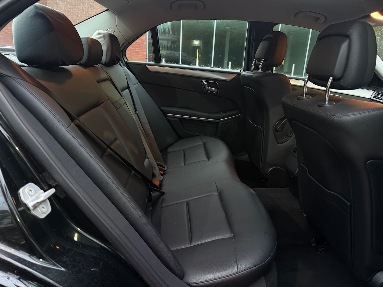 Mercedes-Benz E Class 2.1 E220 CDI BlueEfficiency SE Saloon 4dr Diesel Tiptronic Euro 5 (170 ps) — photo 33 of 53