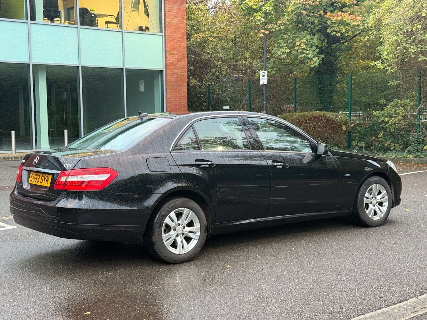 Mercedes-Benz E Class 2.1 E220 CDI BlueEfficiency SE Saloon 4dr Diesel Tiptronic Euro 5 (170 ps) — photo 5 of 53