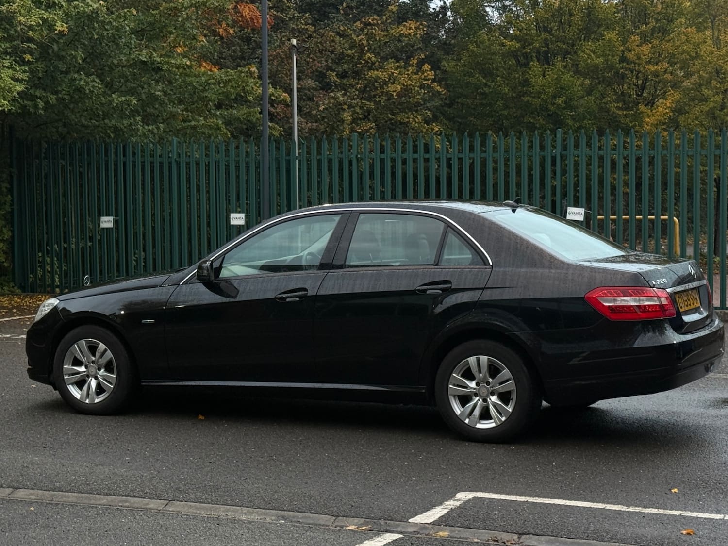 Mercedes-Benz E Class 2.1 E220 CDI BlueEfficiency SE Saloon 4dr Diesel Tiptronic Euro 5 (170 ps) — photo 7 of 53