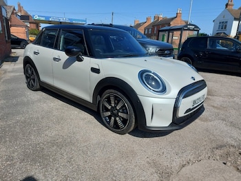 Used MINI Hatch 2023 for sale - 78371978: Photo