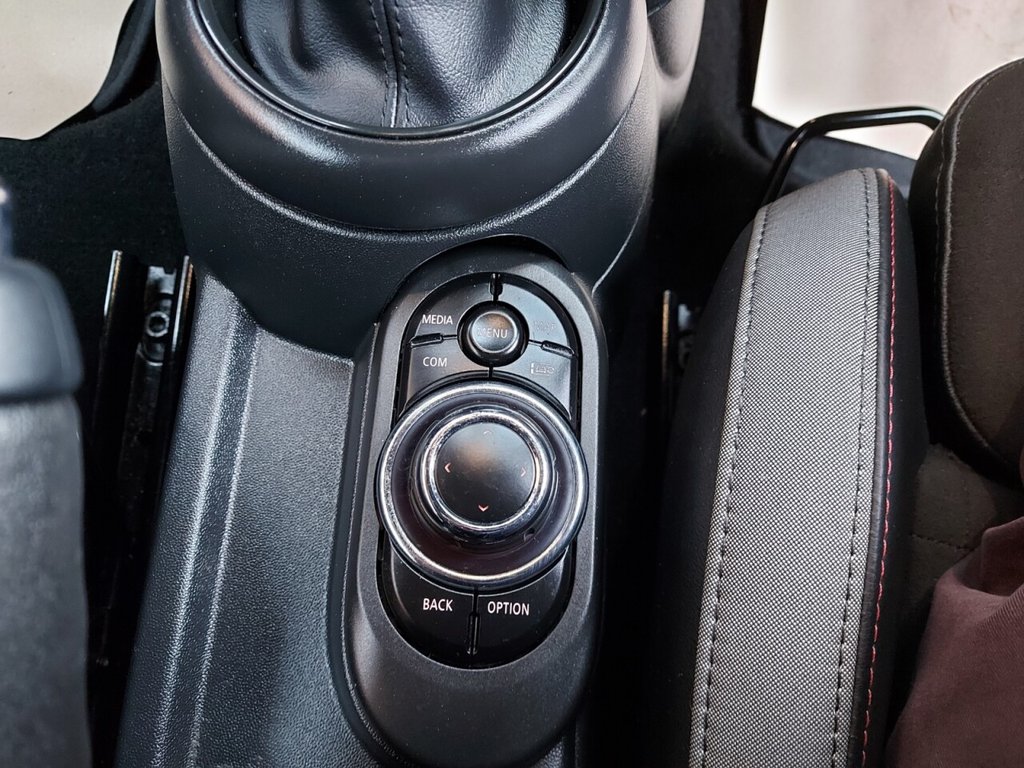 Used MINI Convertible 2023 for sale - 77364811: Photo 18