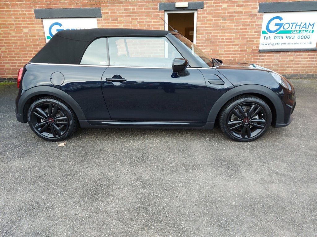 Used MINI Convertible 2023 for sale - 77364811: Photo 2
