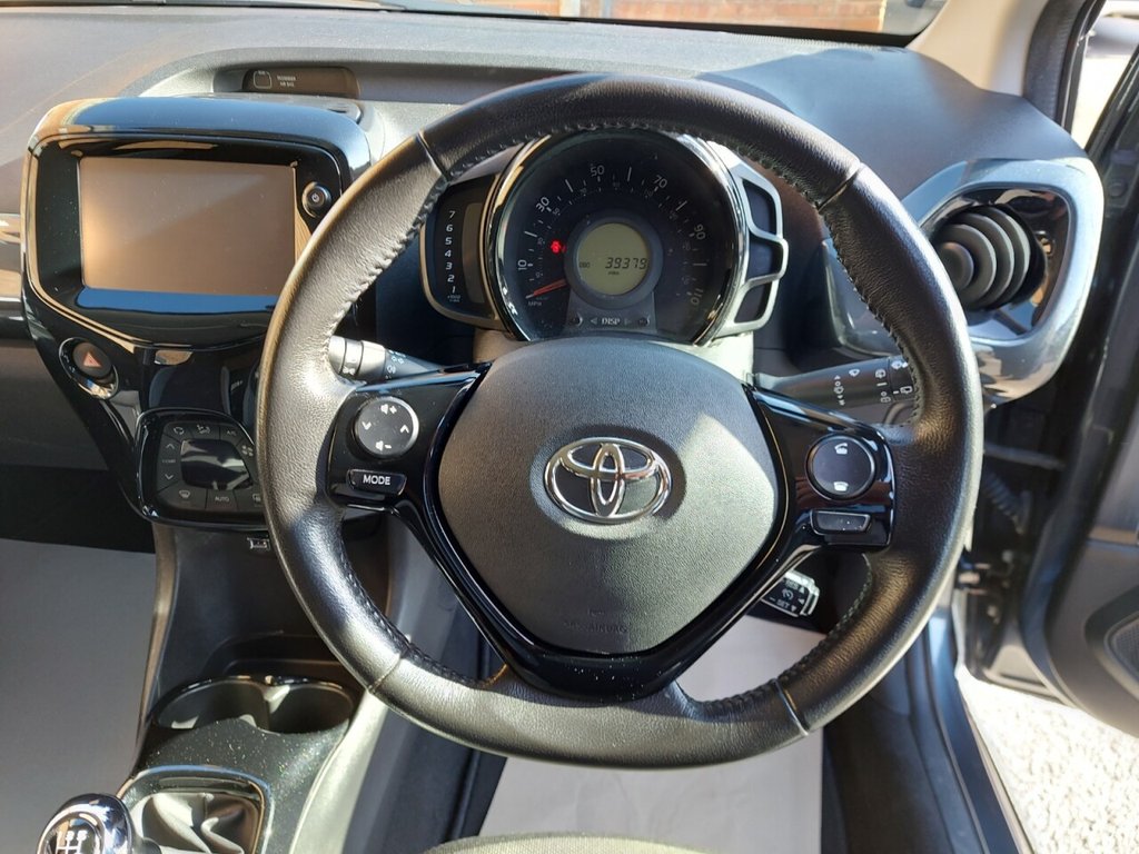 Used Toyota AYGO 2017 for sale - 77936350: Photo 5