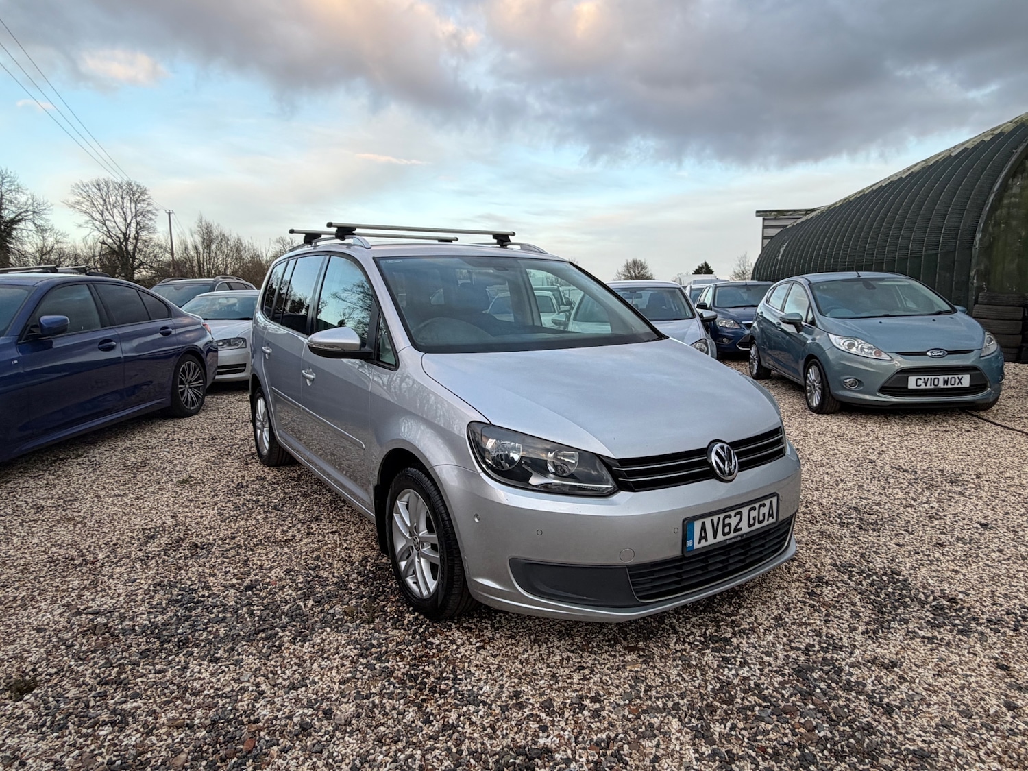 Used Volkswagen Touran 2012 for sale - 77888390: Photo 1