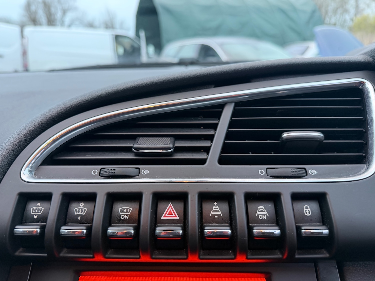 Used Peugeot 3008 2010 for sale - 77838397: Photo 18