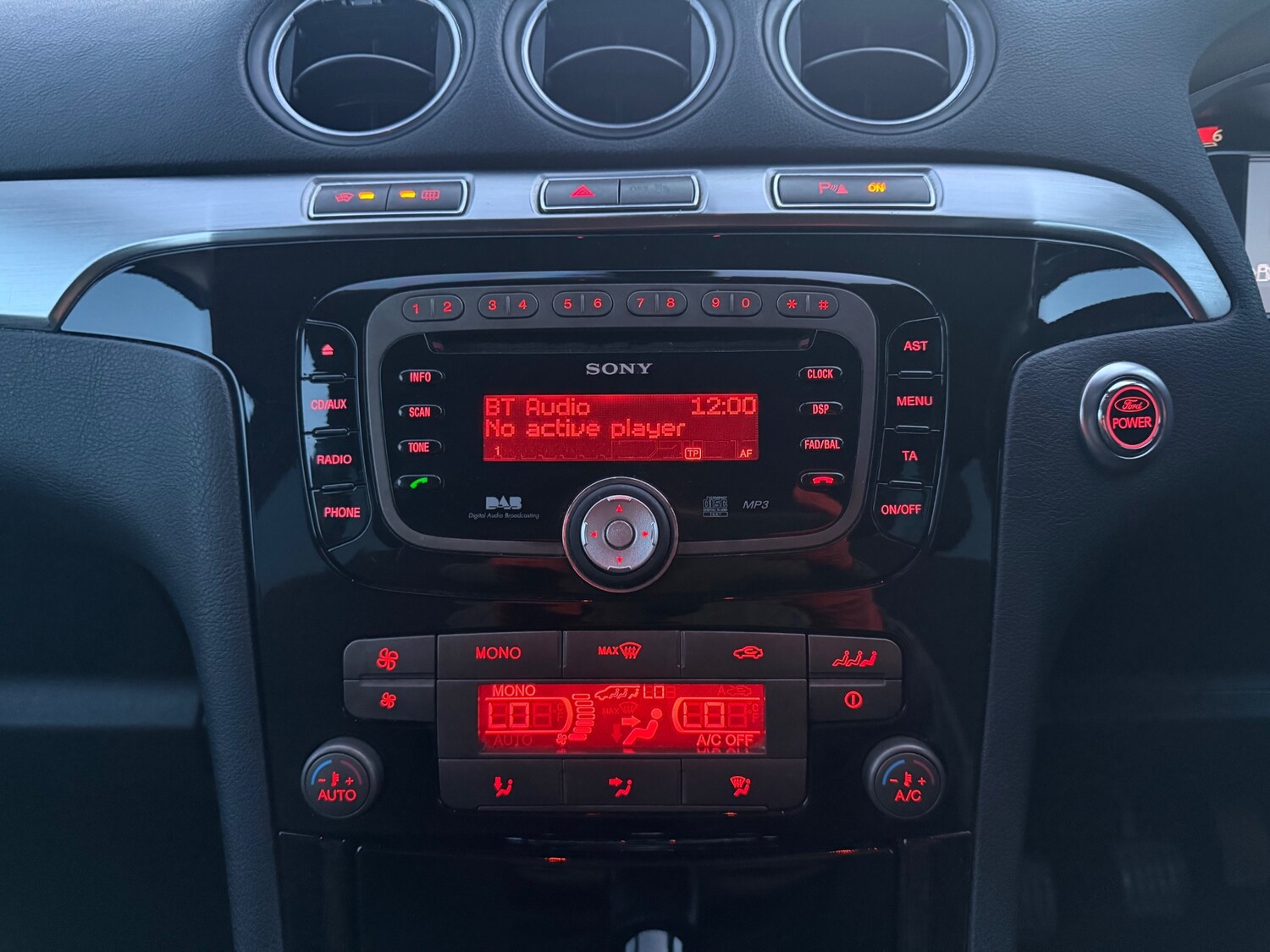 Used Ford Galaxy 2010 for sale - 77837346: Photo 20