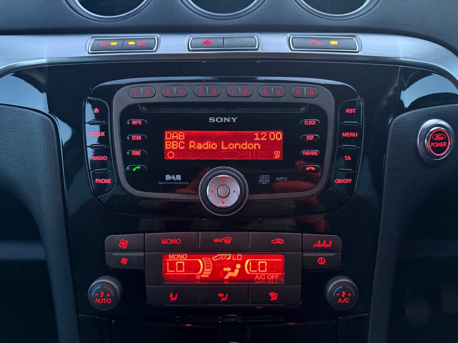 Used Ford Galaxy 2010 for sale - 77837346: Photo 21