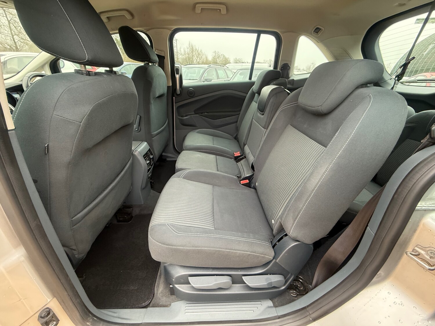 Used Ford Grand C-Max 2013 for sale - 77837350: Photo 18