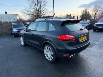 Used Porsche Cayenne 2010 for sale - 77235659: Photo