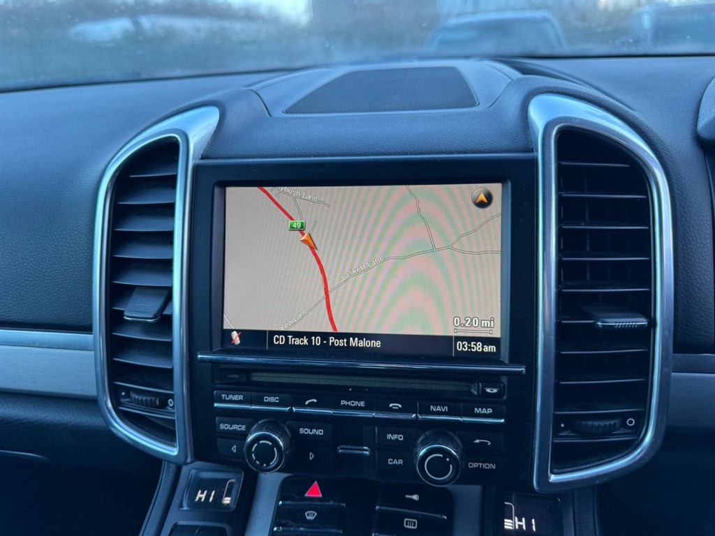 Used Porsche Cayenne 2010 for sale - 77235659: Photo 9