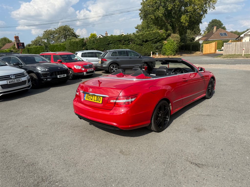 Used Mercedes-Benz E Class 2012 for sale - 76384950: Photo 5