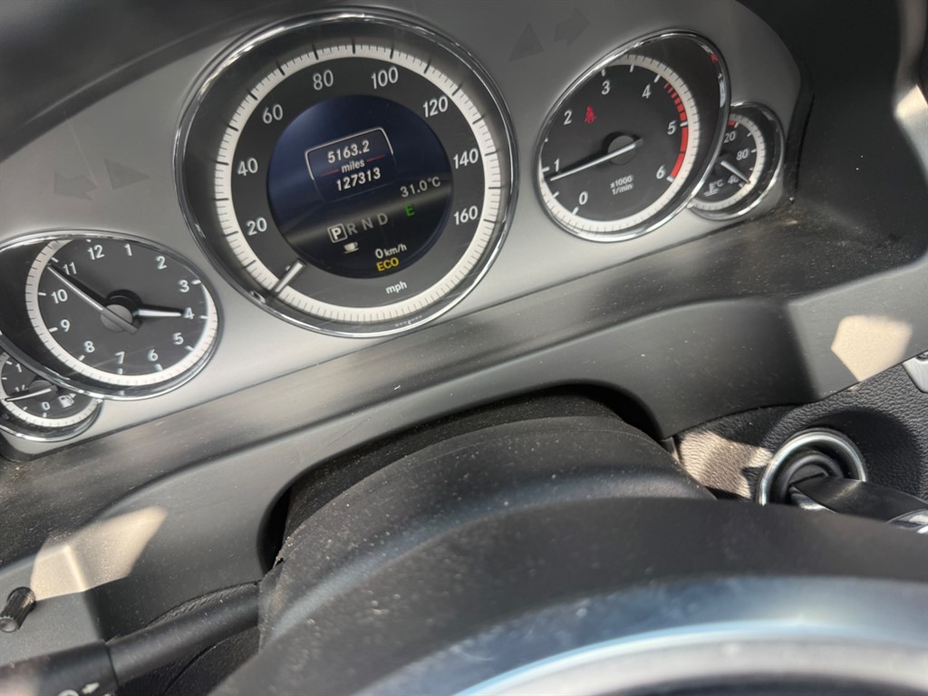 Used Mercedes-Benz E Class 2012 for sale - 76384950: Photo 9