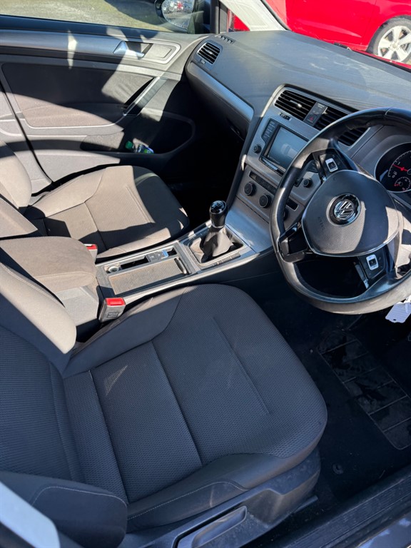 Used Volkswagen Golf 2015 for sale - 77499869: Photo 8