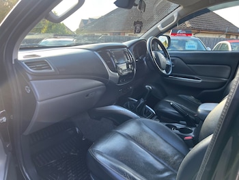 Used Mitsubishi L200 2016 for sale - 76384956: Photo