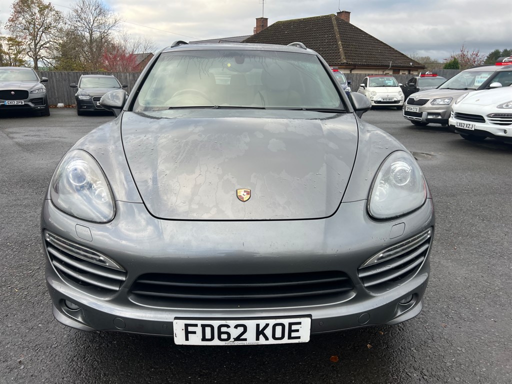 Used Porsche Cayenne 2012 for sale - 77075199: Photo 2