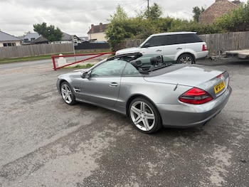 Used Mercedes-Benz SL 2011 for sale - 74805332: Photo