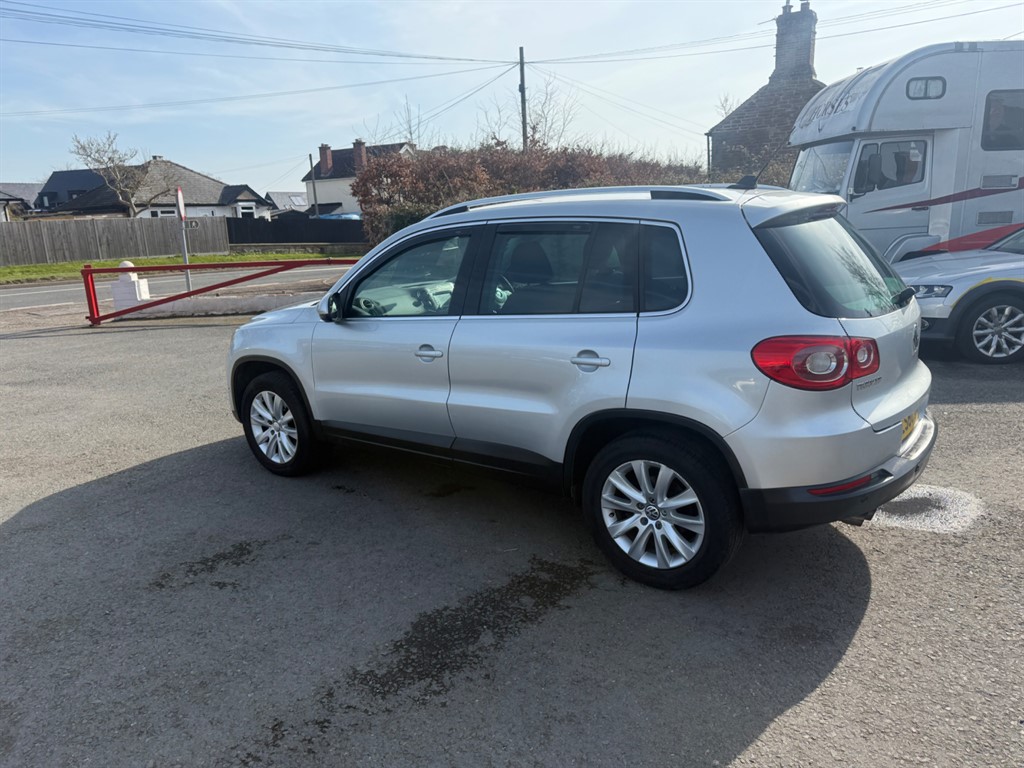 Used Volkswagen Tiguan 2010 for sale - 77075168: Photo 4