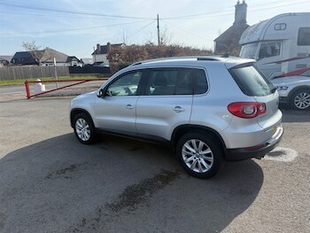 Used Volkswagen Tiguan 2010 for sale - 77075168: Photo
