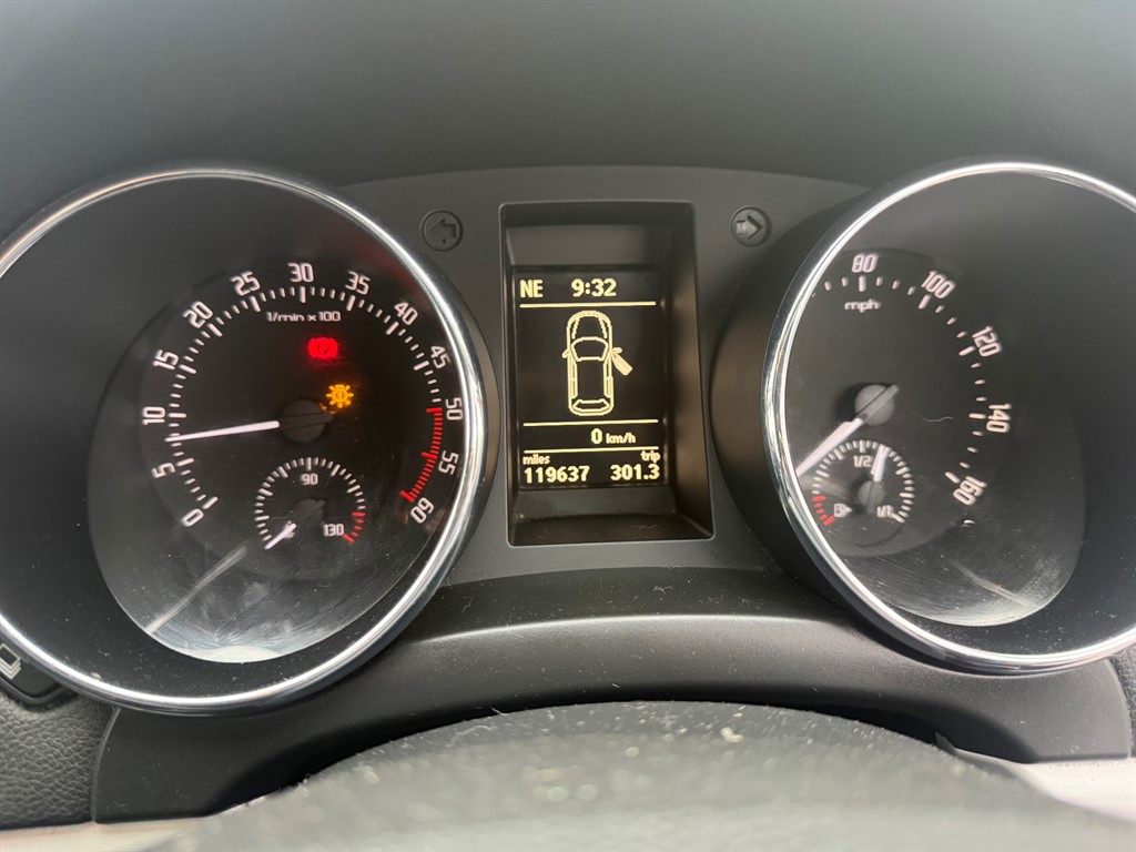 Used Skoda Yeti 2012 for sale - 76384957: Photo 7