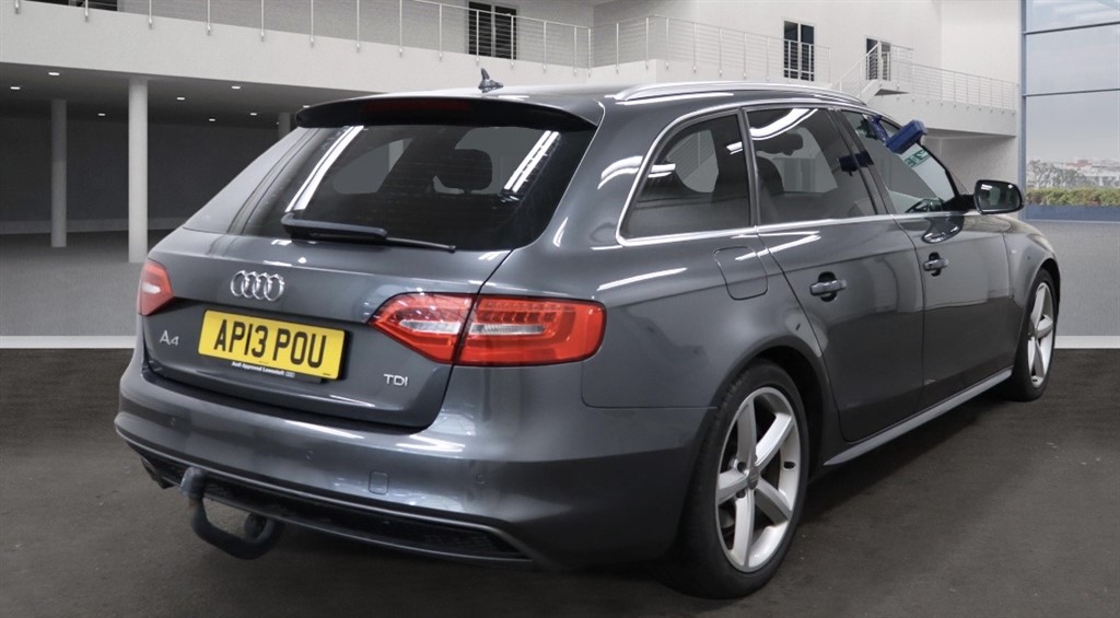 Used Audi A4 2013 for sale - 77911530: Photo 4