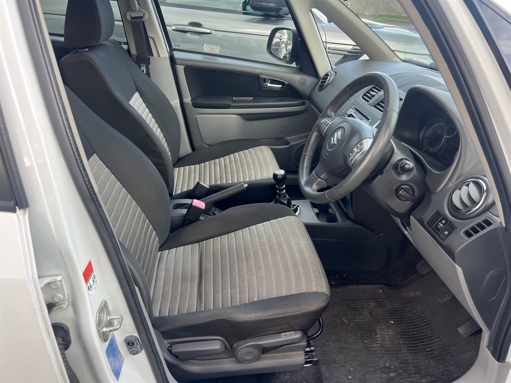 Used Suzuki SX4 2010 for sale - 77075201: Photo 6