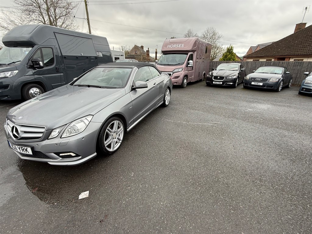 Used Mercedes-Benz E Class 2011 for sale - 77653389: Photo 3
