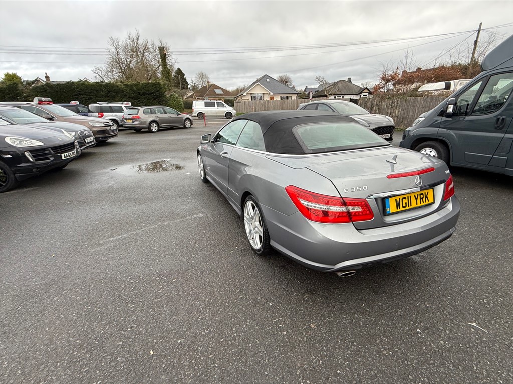 Used Mercedes-Benz E Class 2011 for sale - 77653389: Photo 4