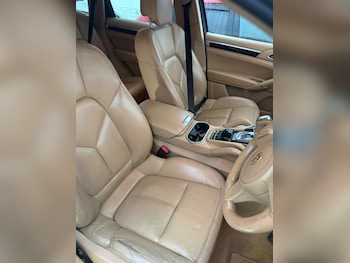 Used Porsche Cayenne 2012 for sale - 76384951: Photo