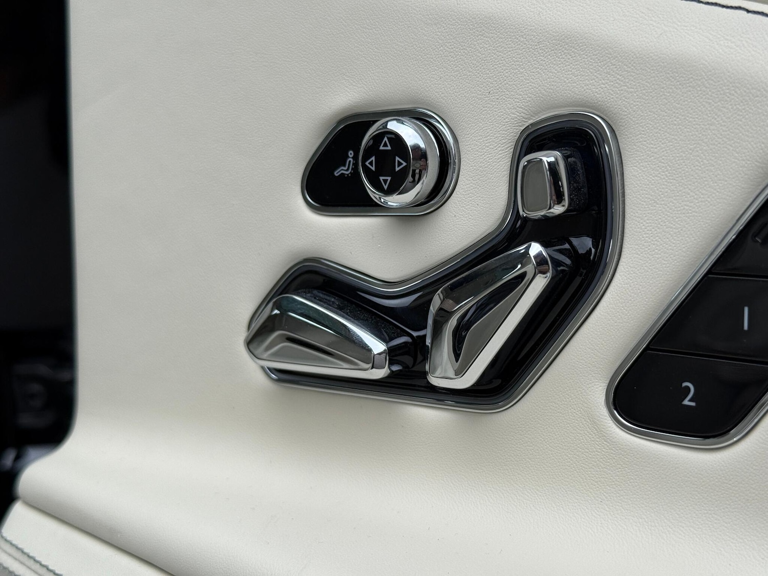 Used Bentley Flying Spur 2025 for sale - 76865550: Photo 11