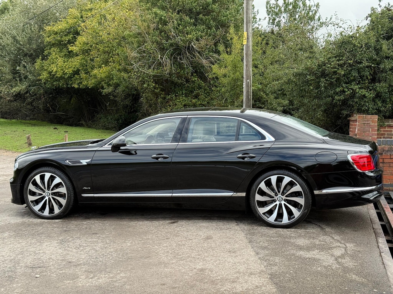 Used Bentley Flying Spur 2025 for sale - 76865550: Photo 28