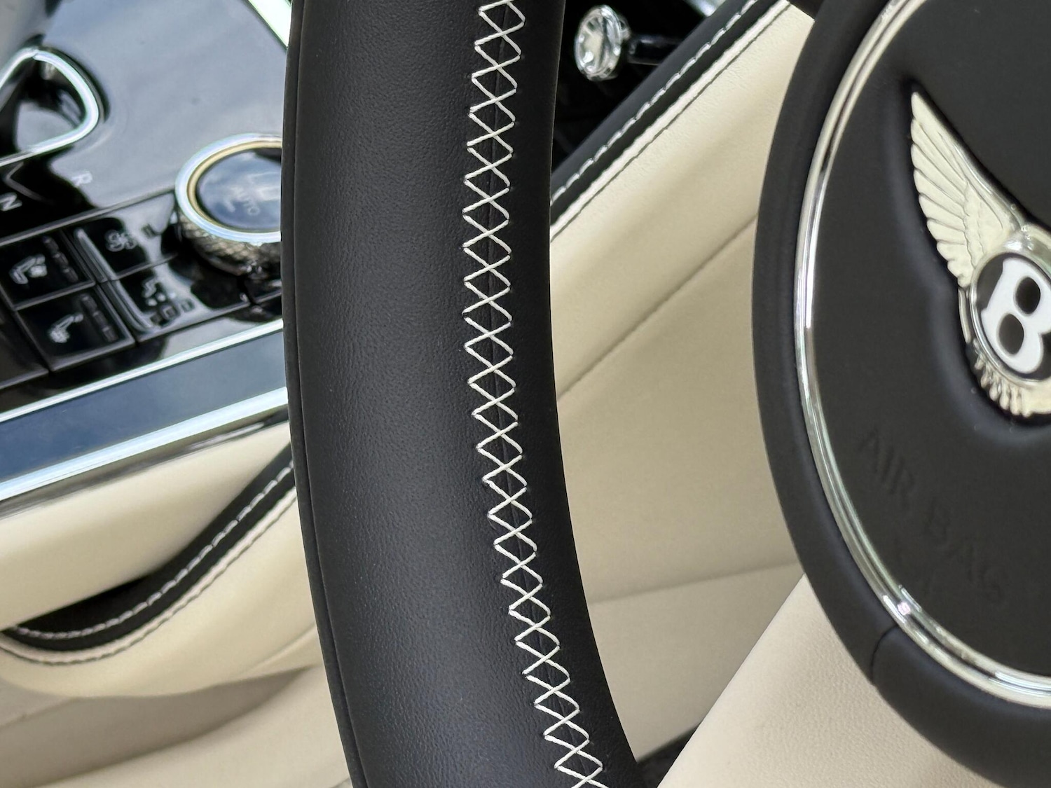 Used Bentley Flying Spur 2025 for sale - 76865550: Photo 29