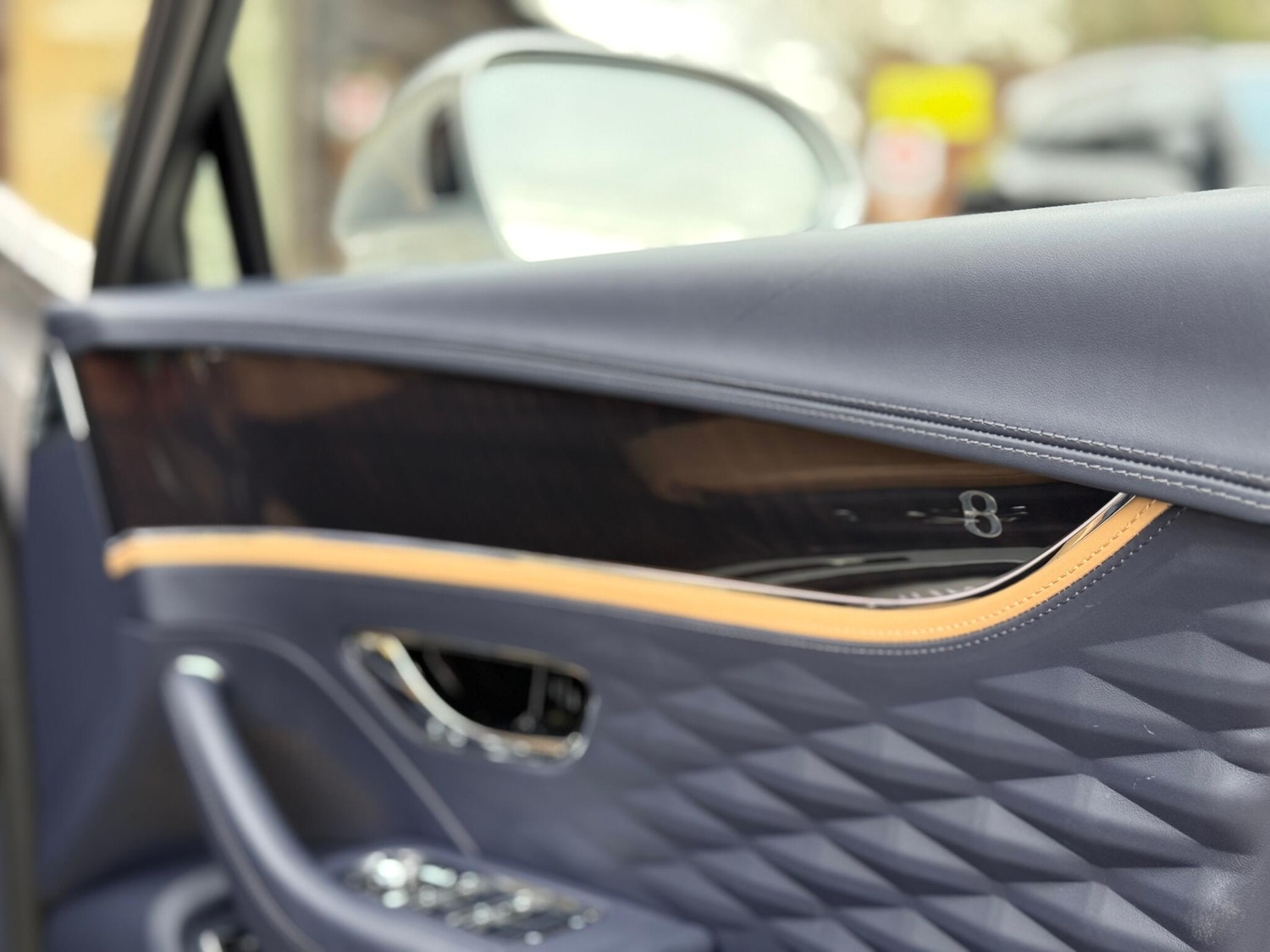 Used Bentley Flying Spur 2023 for sale - 77625279: Photo 11