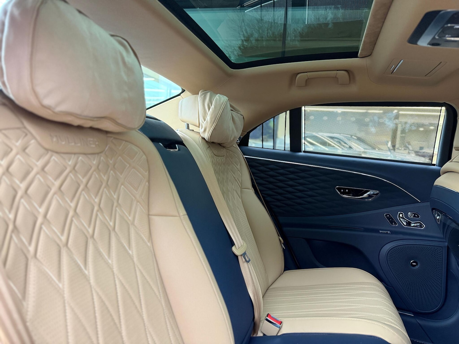 Used Bentley Flying Spur 2023 for sale - 77625279: Photo 23