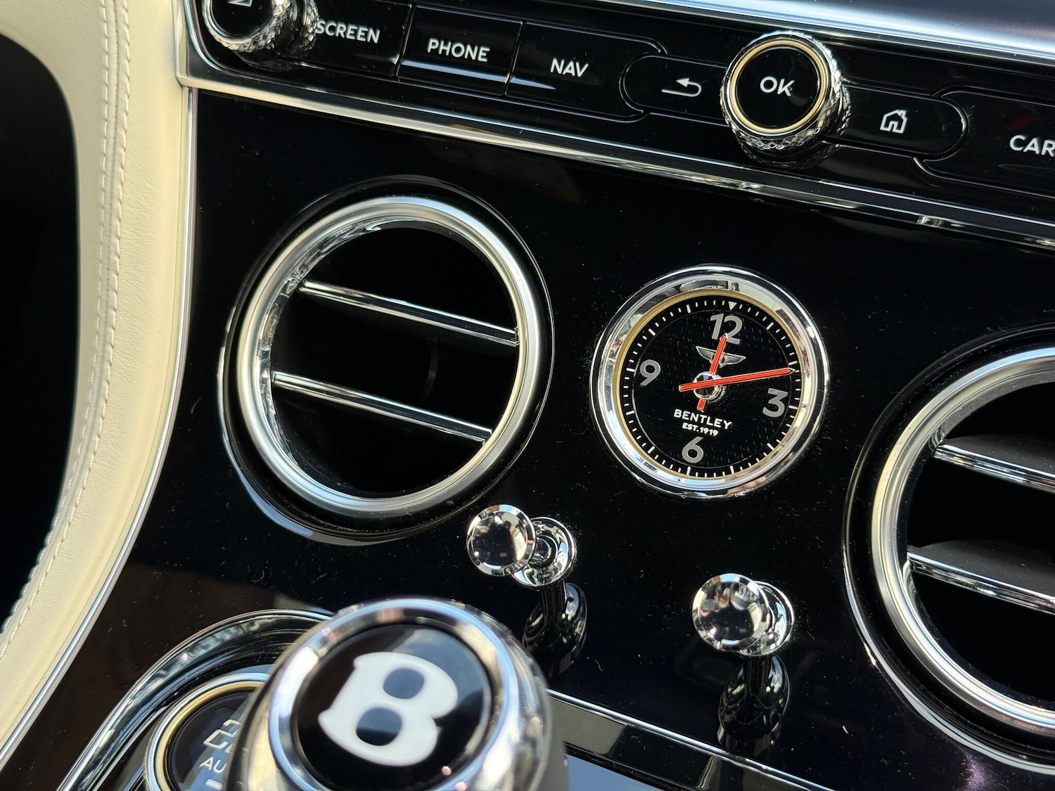 Used Bentley Continental 2018 for sale - 76753142: Photo 27