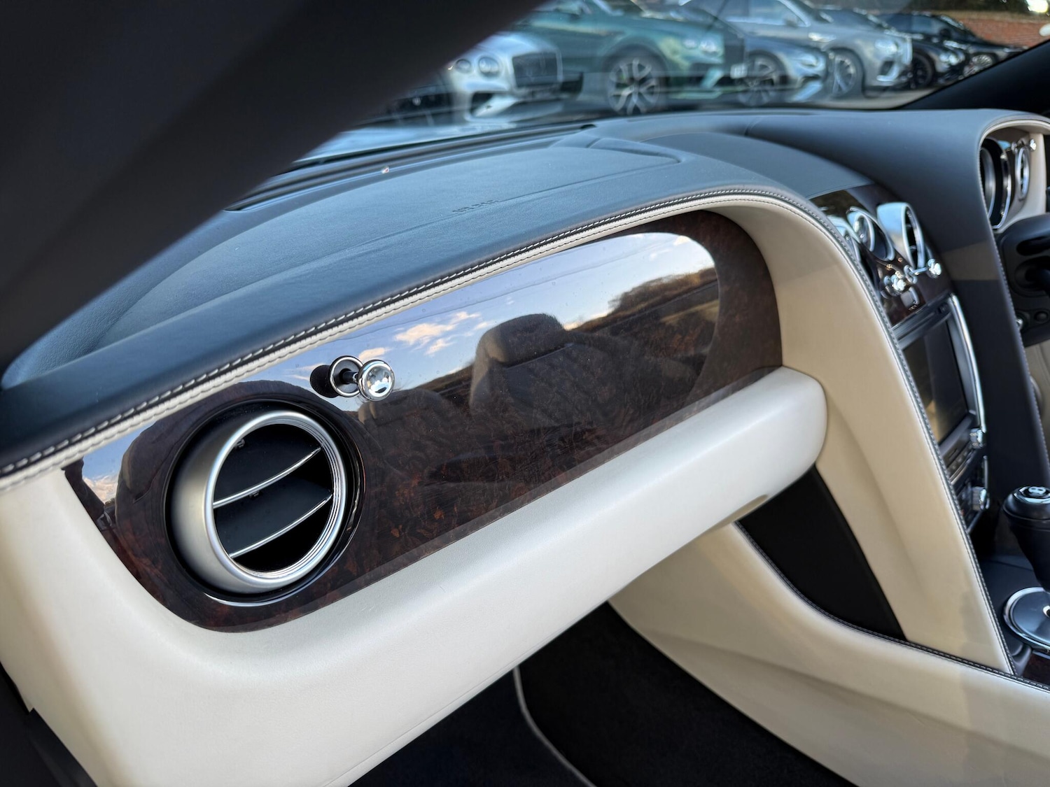 Used Bentley Continental 2014 for sale - 76753159: Photo 16