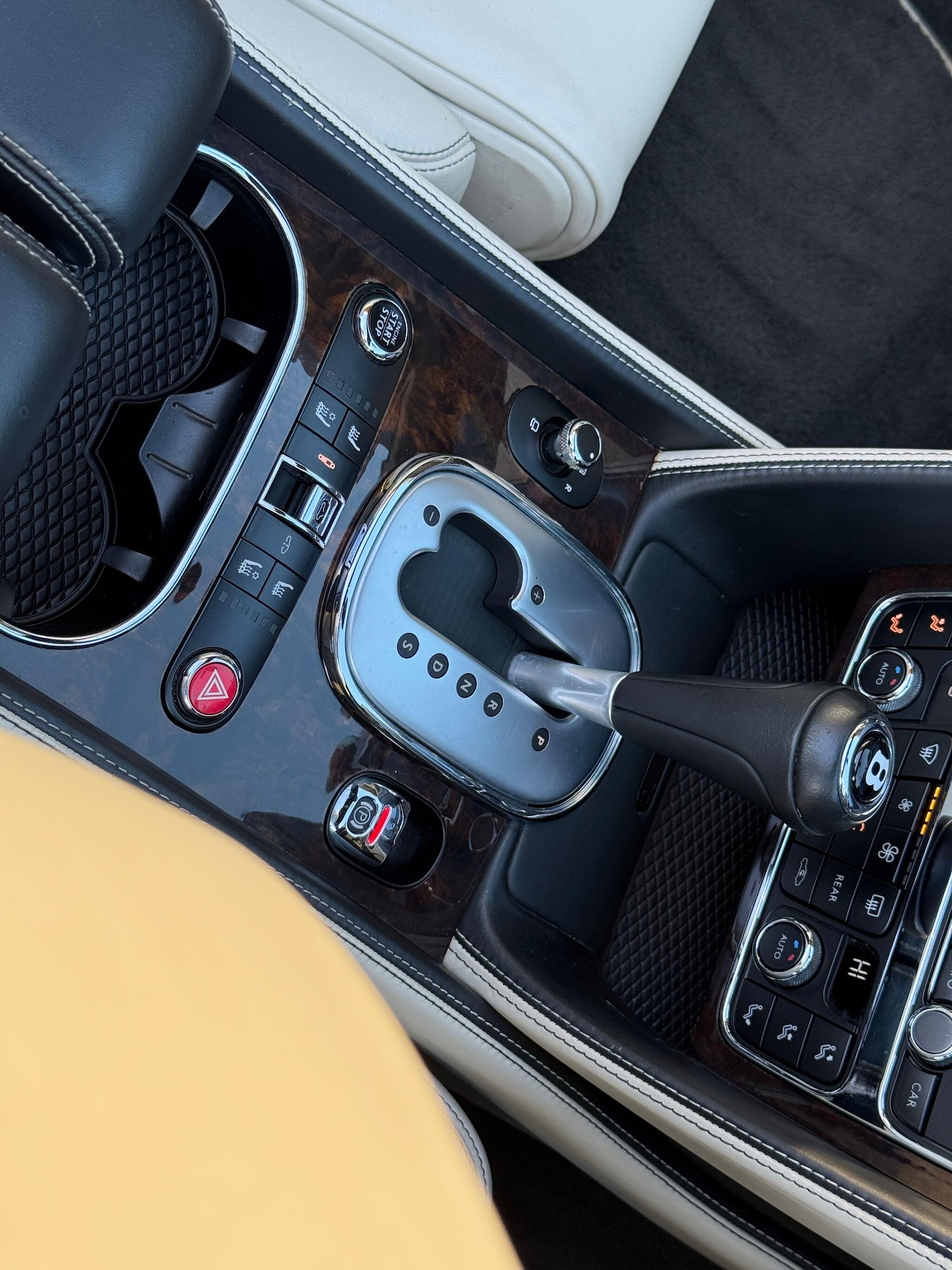 Used Bentley Continental 2014 for sale - 76753159: Photo 21